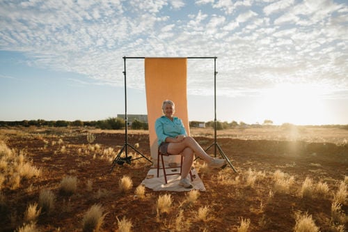 Who lives in the geographical centre of south australia? 